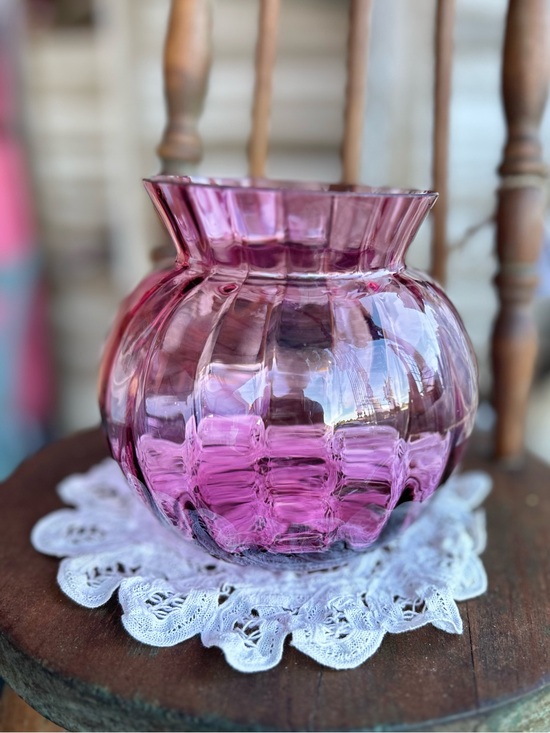 Unbranded Other - Pilgrim Glass CRANBERRY RIBBED
BALL VASE 5"